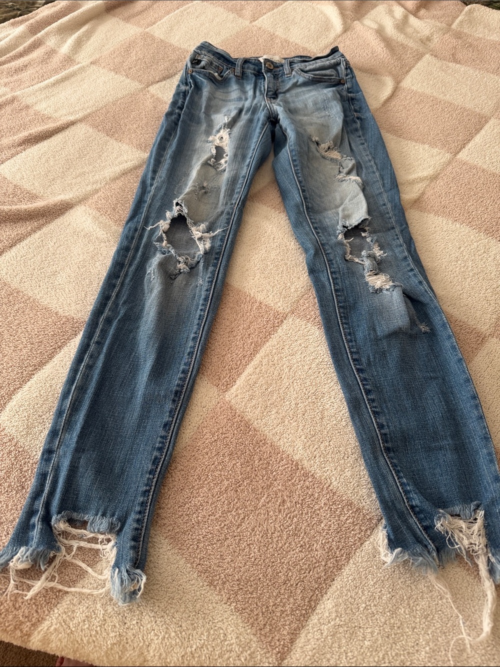 KanCan Distressed Skinny Jeans in Medium Blue sz 3/25